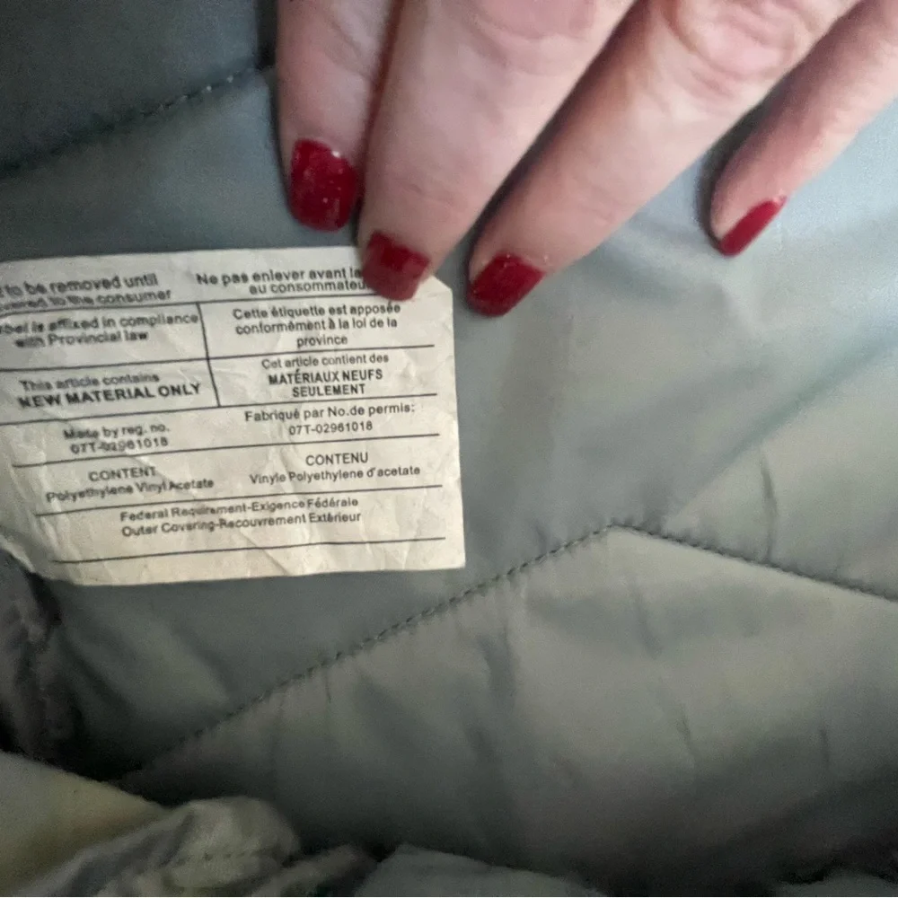 Dakine Gray and Yellow Floral Tropical Hibiscus Backpack - Tough and Stunning! - Picture 12 of 13